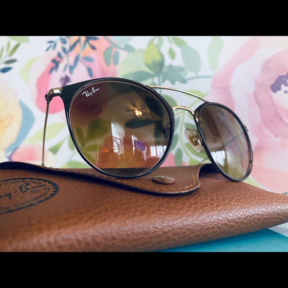 Ray-Ban